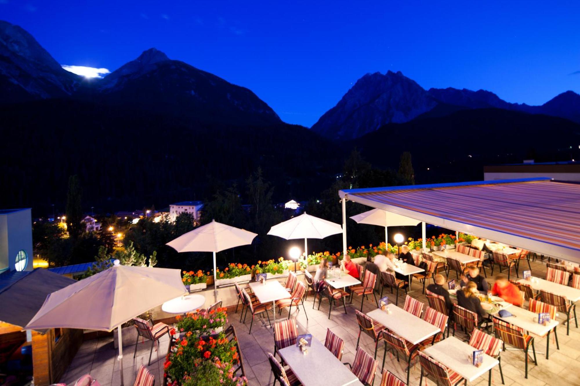 Hotel Astras Scuol Ngoại thất bức ảnh